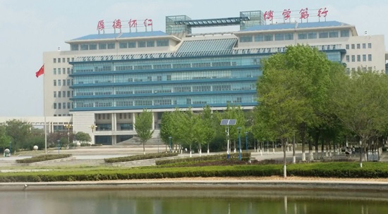 某高校中心實驗室建設項目